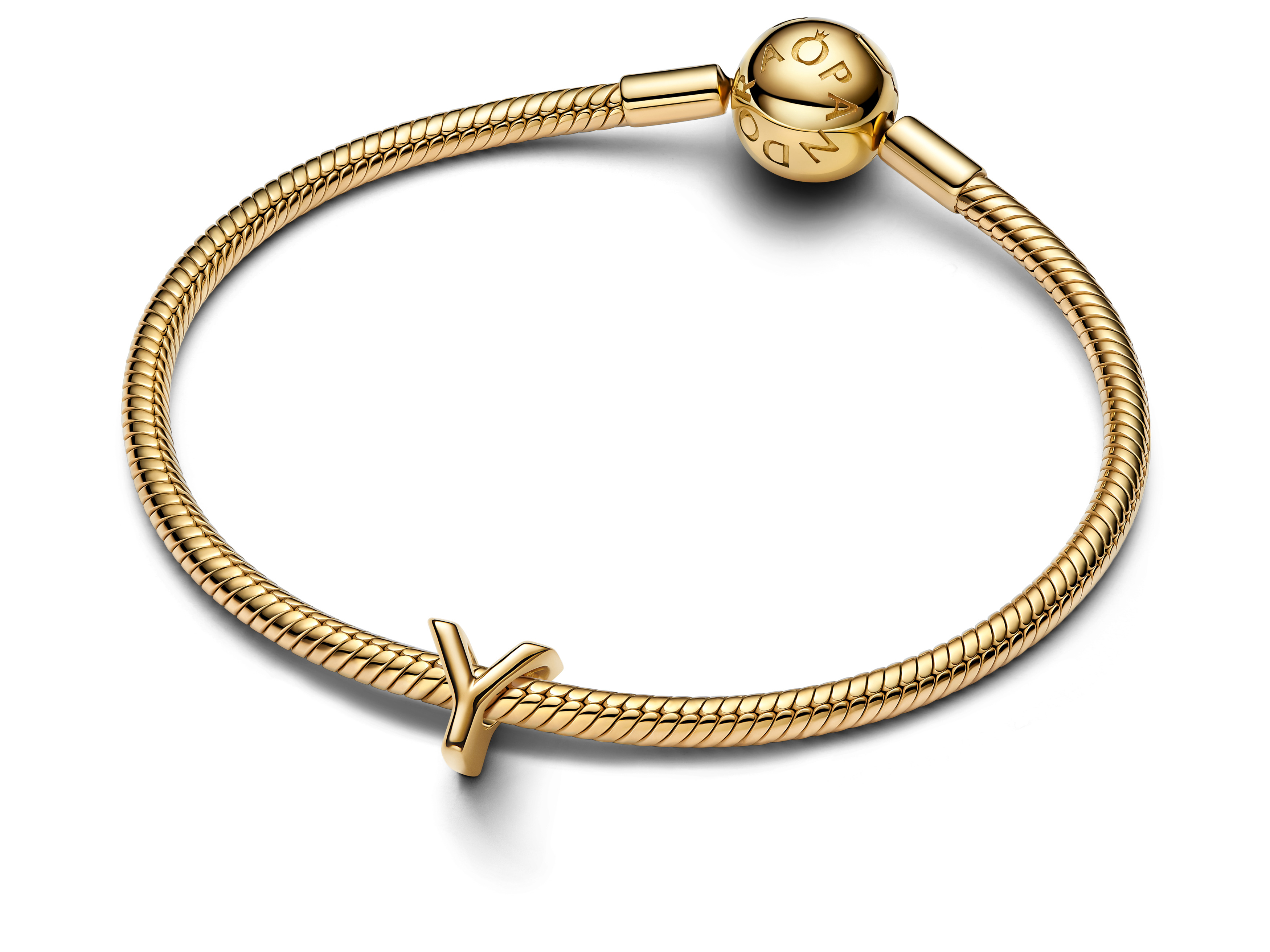 Die Armschmuck von Pandora in Gelbgold Vergoldung zeigt einen eleganten Bracelet mit dem Buchstaben Y. Das Design ist schick und modern, ideal für stilvolle Accessoires.