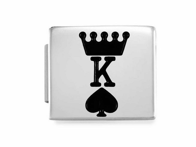 Charms aus Edelstahl mit schwarzer Emaille, zeigt ein K mit einer Krone und dem Pik-Symbol, Teil der Kollektion Nomination Classic GLAM.