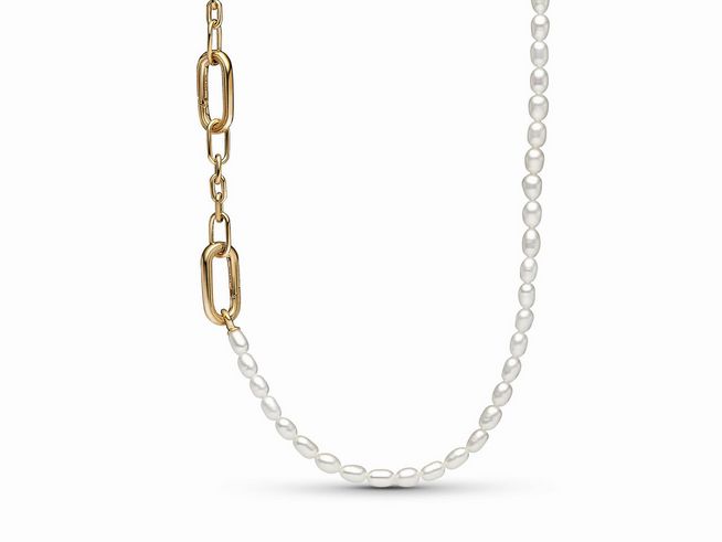 Halskette von Pandora ME mit Anhängern, 585 Gelbgoldvergoldung kombiniert mit Süßwasser-Zuchtperlen, Länge 45 cm, elegant und stilvoll gestaltet für jeden Anlass.