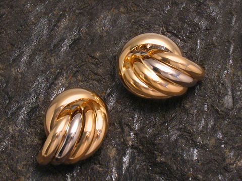 Ohrringe tricolor in Gold 585, Ohrstecker mit einem Durchmesser von 23,5 mm, vom Hersteller Juwelier Harnisch, elegantes Design und hochwertiger Glanz.