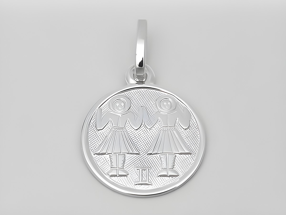 Ein rhodinierter Anhänger aus Sterling Silber zeigt das Sternzeichen Zwillinge in polierter Ausführung mit zwei Figuren, Durchmesser 14 mm, von Juwelier Harnisch.