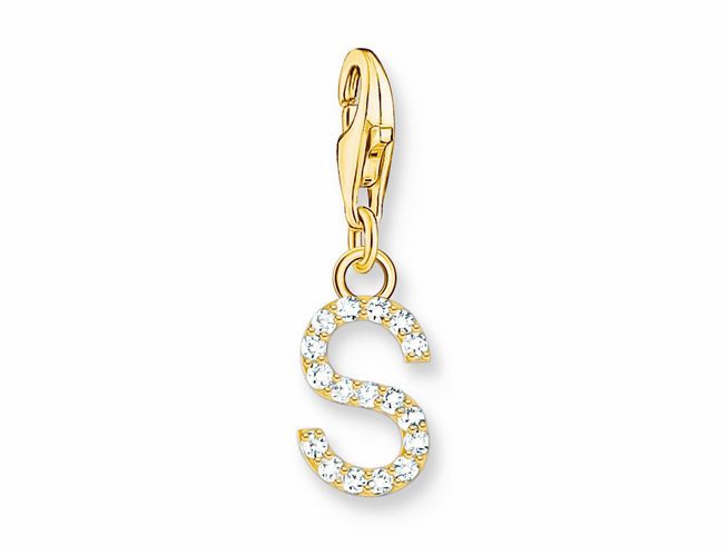 Funkelnder Thomas Sabo Charm-Anhänger in Form des Buchstabens S aus Silber mit Gelbgold vergoldet und Zirkonia in Weiß, ideal für individuelles Schmuckdesign.