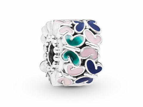 797863000-0 Schmetterling Clip Stopper von Pandora aus Silber mit bunten Herzen in Blau, Grün und Rosa designt, ideal für Armbänder und als modisches Schmuckstück.