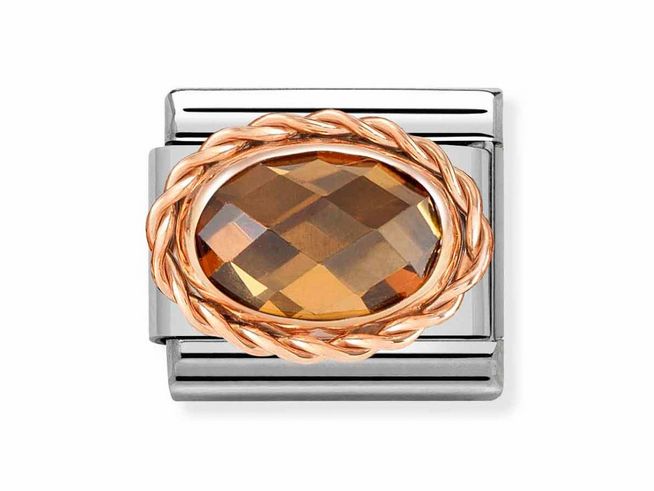 Edelstahl Charm von Nomination in Roségold mit einem ovalen Zirkonia Stein in Smoky Farbe, umgeben von einem geflochtenen Roségoldrand, elegant und stilvoll.