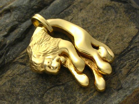 Gold Anhänger plastischer Löwe 40 mm aus Gold 750, passend für Schmuckliebhaber und Tierfreund. Hersteller ist Juwelier Harnisch. Elegantes Design mitDetailreichtum.