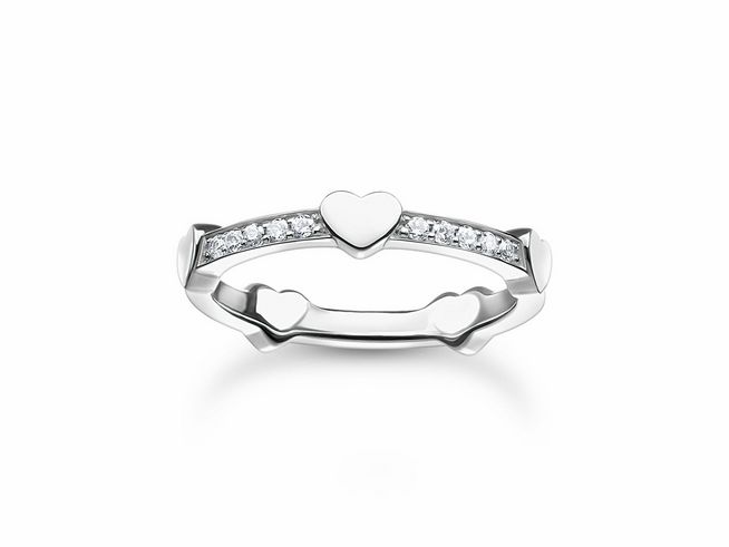 Thomas Sabo Ring TR2391-051-14-56 aus Sterling Silber mit Herzen und Zirkonia in Größe 56, elegant und romantisch gestaltet, ideal als Geschenk oder für besondere Anlässe.