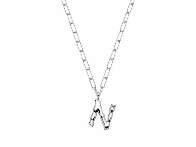 Xenox Sterling Silber Kette XS4150W/N mit einer Länge von 45 cm, das besondere Design zeigt den Buchstaben N in geschwungener Form als Anhänger an einer feinen Gliederkette.