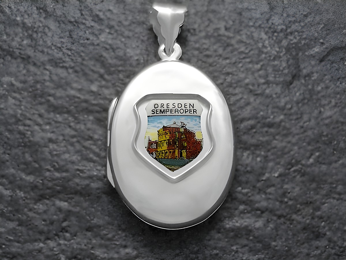 Silbermedaillon mit dem Wappen von Dresden und der Abbildung der Semperoper, hergestellt von Juwelier Harnisch in Sachsen. Elegantes, nostalgisches Schmuckstück.