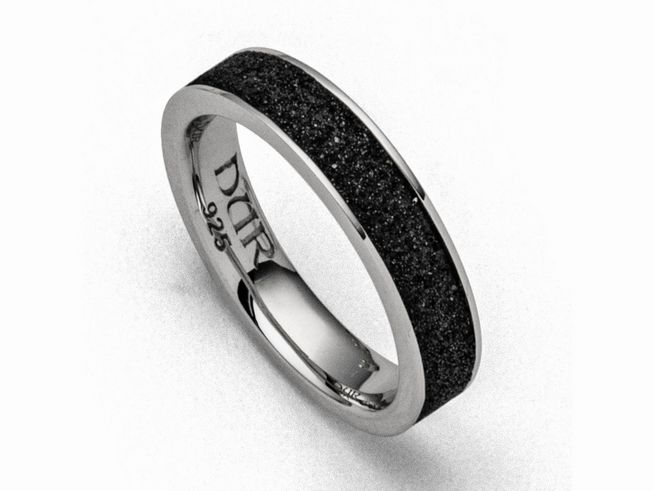 DUR Lavasand Ring Marina R5579.54 aus Sterling Silber Größe 54 mit schwarzem Lavasand-Design, modern und stilvoll, ideal für jeden Anlass.