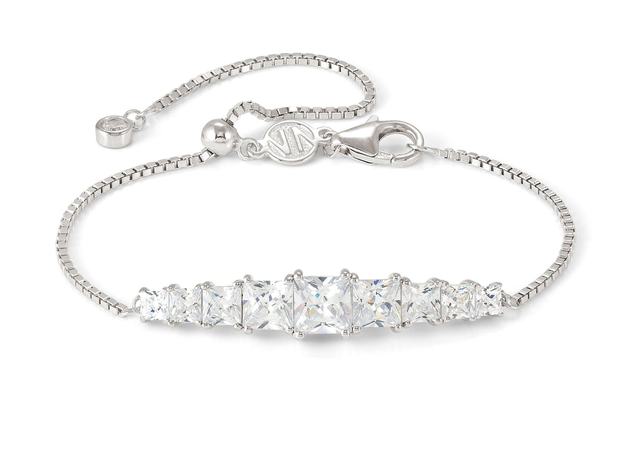 Elegantes Nomination 242101 10 DAYTONIGHT Armband aus Sterling Silber mit funkelnden, weißen Zirkonia-Steinen, verstellbar von 16,5 bis 19 cm, ideal für jeden Anlass.