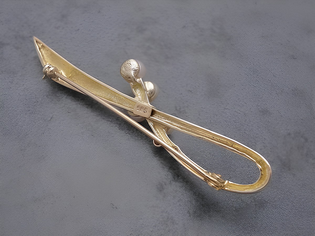 Gold Brosche Perlentraum Gold 585 Brillanten Zuchtperle Anstecknadel Hersteller Juwelier Harnisch Broschen elegante Brosche in geschwungener Form mit funkelnden Brillanten und einer Zuchtperle. – Ansicht 2