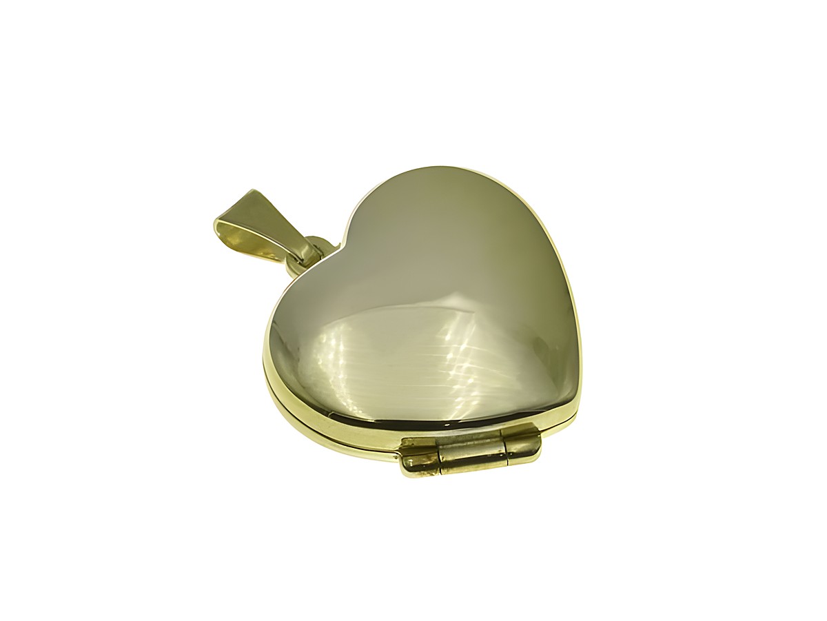 Medaillon Herz schlicht und poliert in vergoldetem Gold auf Silber, hergestellt von Juwelier Harnisch, glänzende Oberfläche in Gelbgold.