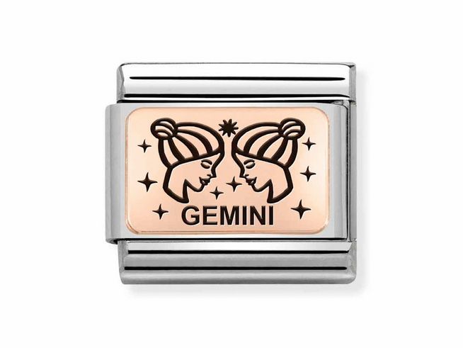Edelstahl Roségold Charm von Nomination mit dem Sternzeichen Zwilling, abgebildet sind zwei Köpfe mit Symbolen und dem Wort GEMINI.