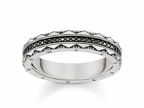 Ring von Thomas Sabo TR2106-643-11-52 aus hochwertigem Silber geschwärzt mit Zirkonia, Größe 52, elegantes und modernes Design mit markanten Details.