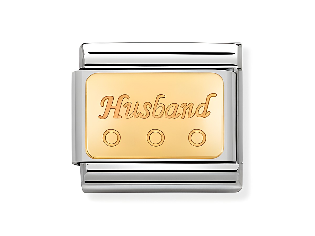 Edelstahl Plakette mit goldenem Schriftzug "Husband" und drei Punkten, hergestellt von Nomination, für das Composable Classic System, elegante Symbolik für besondere Beziehungen.