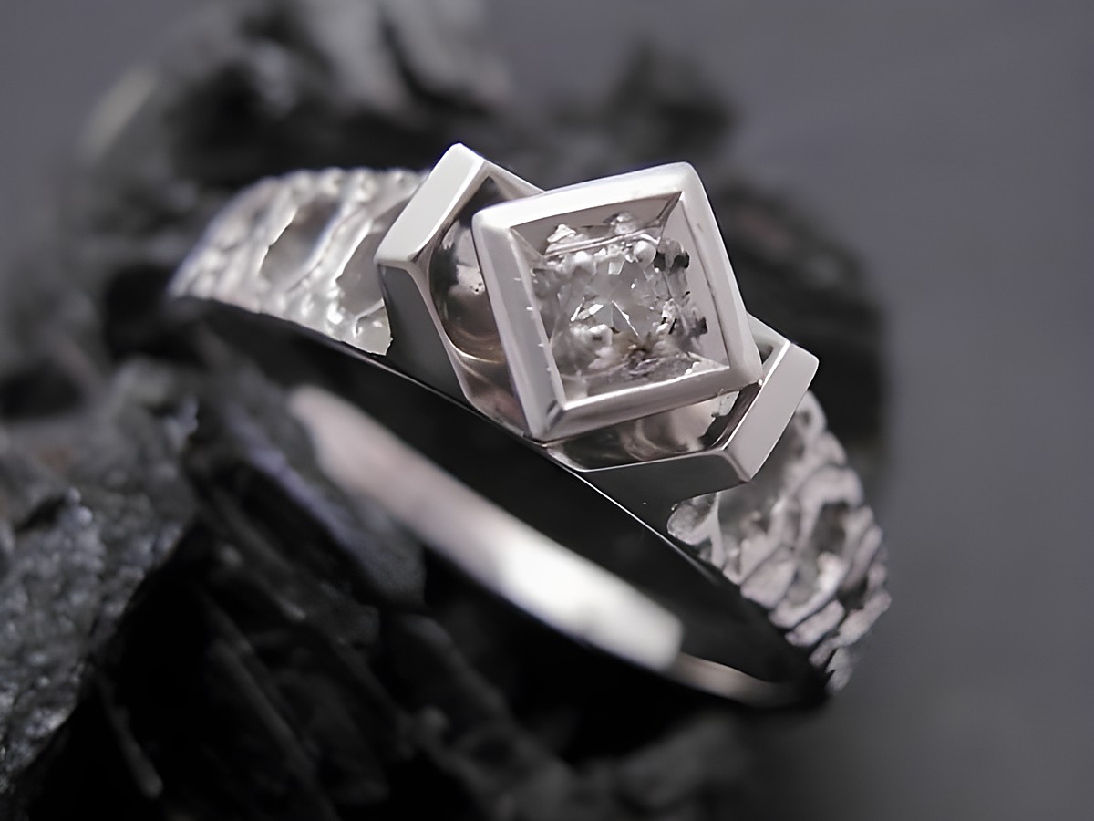 Gold Ring in Weißgold 585 mit Brillant, königliches Design, Goldring Größe 56,5, Hersteller Juwelier Harnisch, geeignet bis Größe 58/18,5.