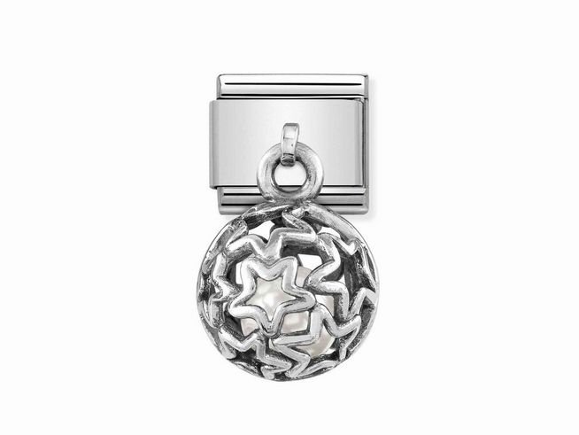 Kugel aus Sterling Silber mit weißen Perlen-Design und sternförmigen Ausschnitten, hergestellt von Nomination, für Charms geeignet.