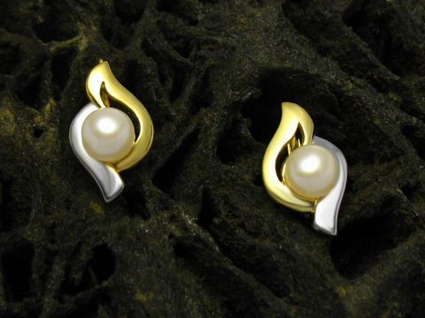 Elegante Gold bicolor Ohrringe mit Zuchtperle, Hersteller Juwelier Harnisch, stilvolles Design für besondere Anlässe, hochwertiges Schmuckstück.