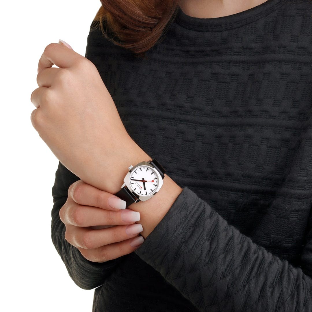 Mondaine Cushion - MSL.31110.LBV - 31 mm - Armbanduhr – Ansicht 2