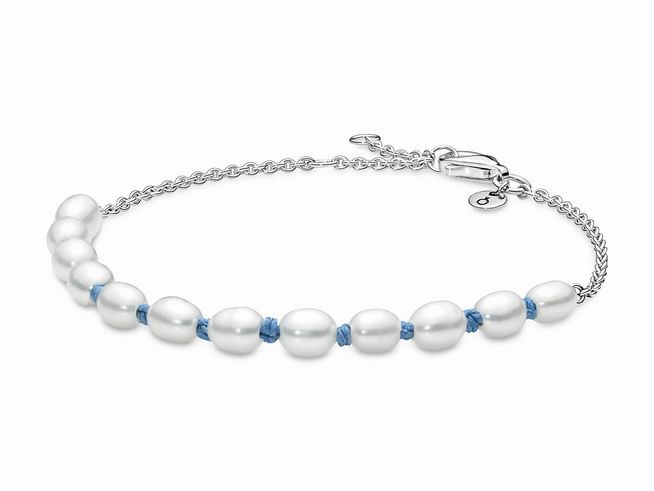 Süßwasserzuchtperlen armband mit blauen Akzenten aus Sterling Silber, elegante Design mit hellen und blauen Perlen, geeignet für stilvolle Anlässe und tägliches Tragen, 16 cm lang.