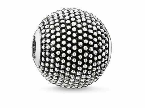 Thomas Sabo Karma Beads K0067-001-12 aus Nepal mit Silber und Stein, runde Form mit auffälliger Struktur und eingearbeiteten Punkten, ideal für persönliche Schmuckkreationen.