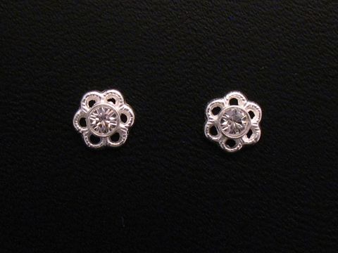 Ohrringe Blümchen Sterling Silber romantisch mit Zirkonia für Kinder, Hersteller Juwelier Harnisch, zarte Blumenform mit funkelndem Stein in der Mitte, ideal als Geschenk oder für besondere Anlässe.