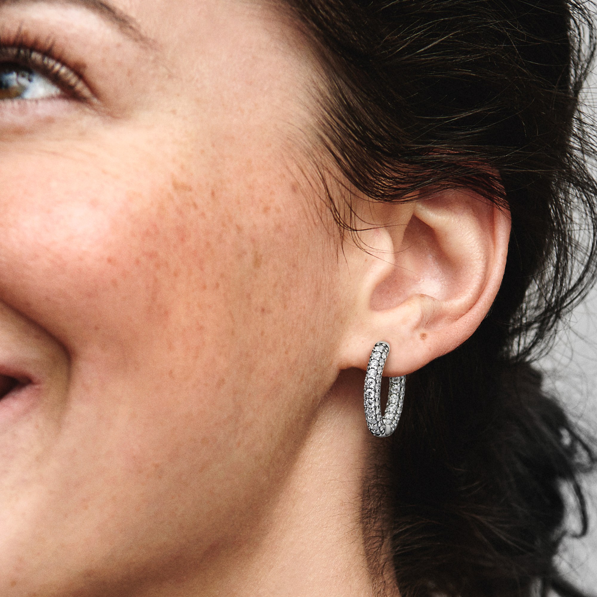 Pandora Einreihige Pavé Ohrringe - Sterling Silber – Ansicht 4