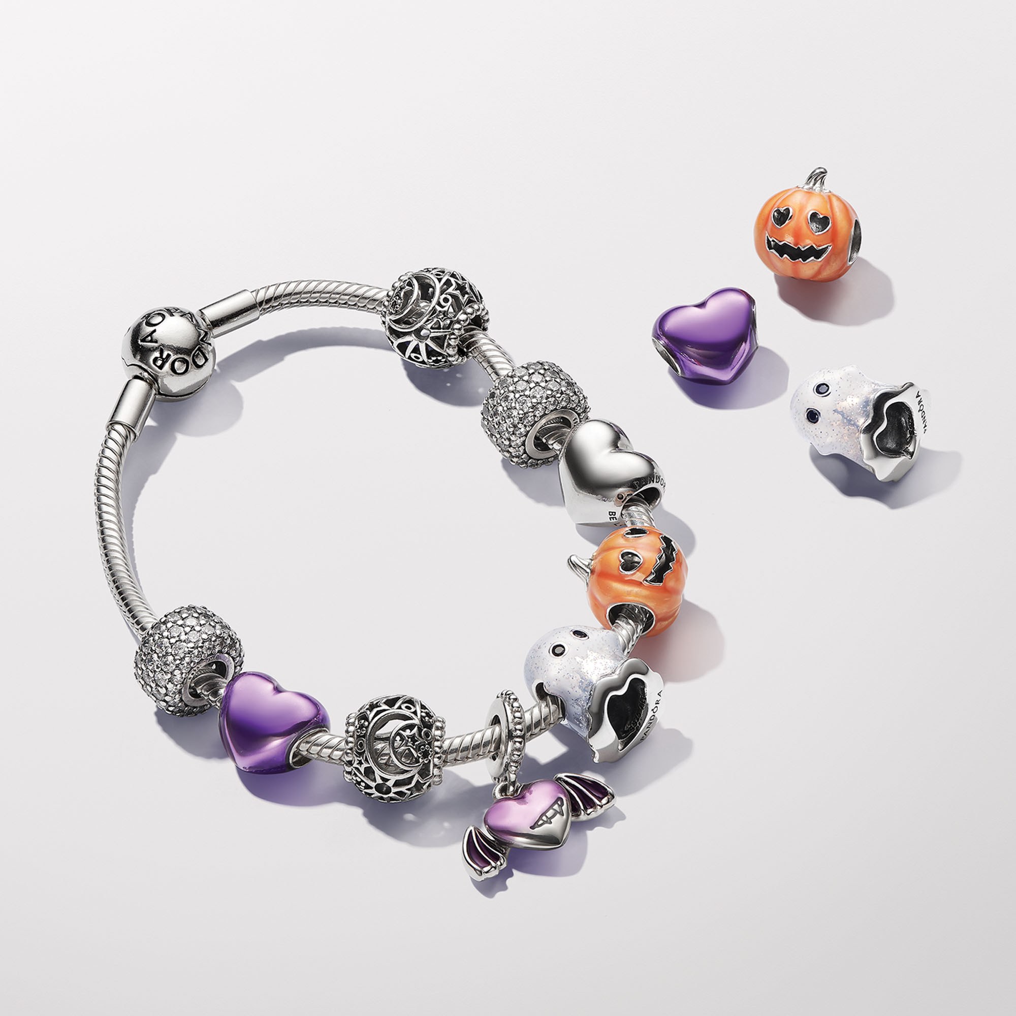 Pandora im Dunkeln leuchtender Kürbis Charm - Sterling Silber – Ansicht 4