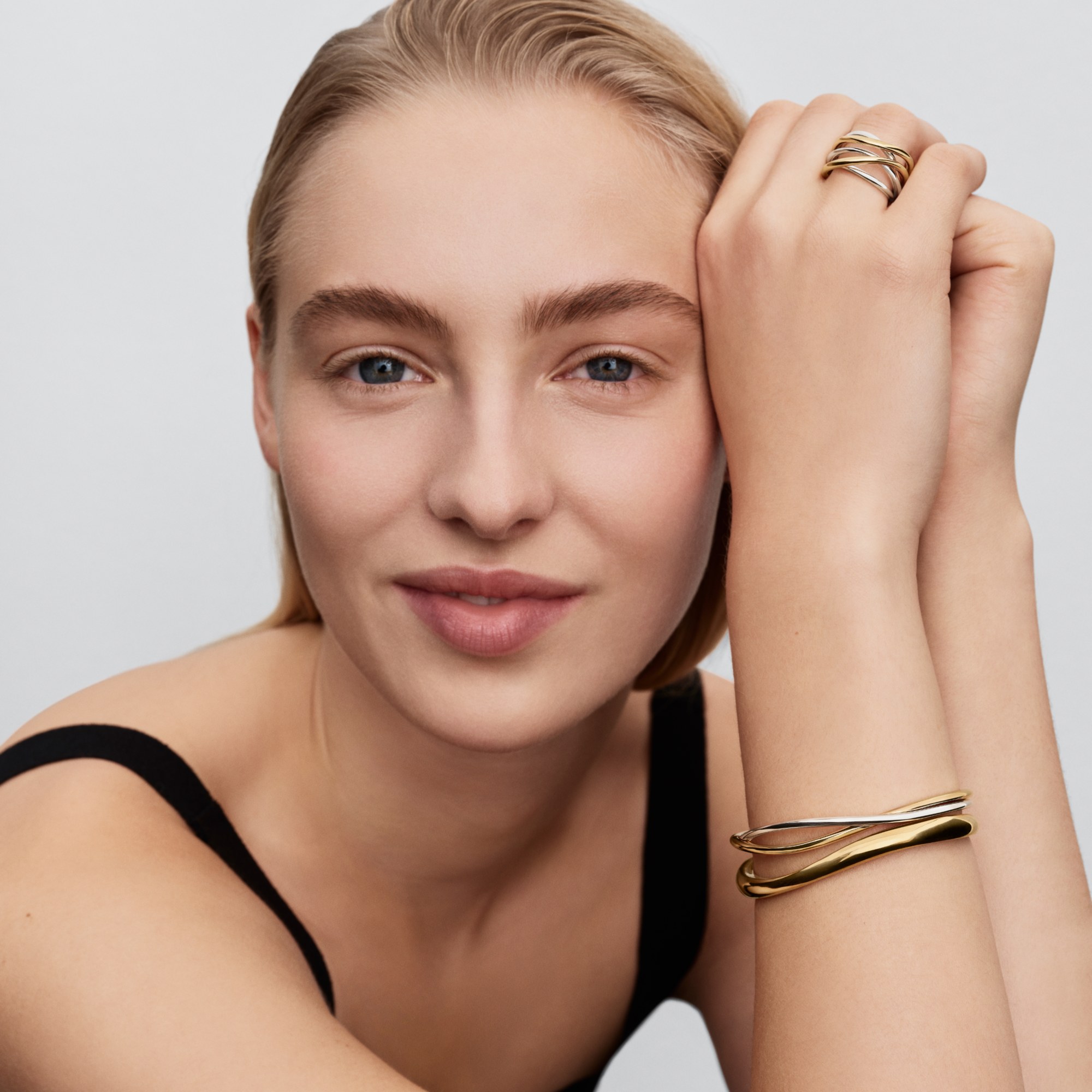 Pandora bicolor verschlungener Bandring - Gelbgold Vergoldung – Ansicht 3