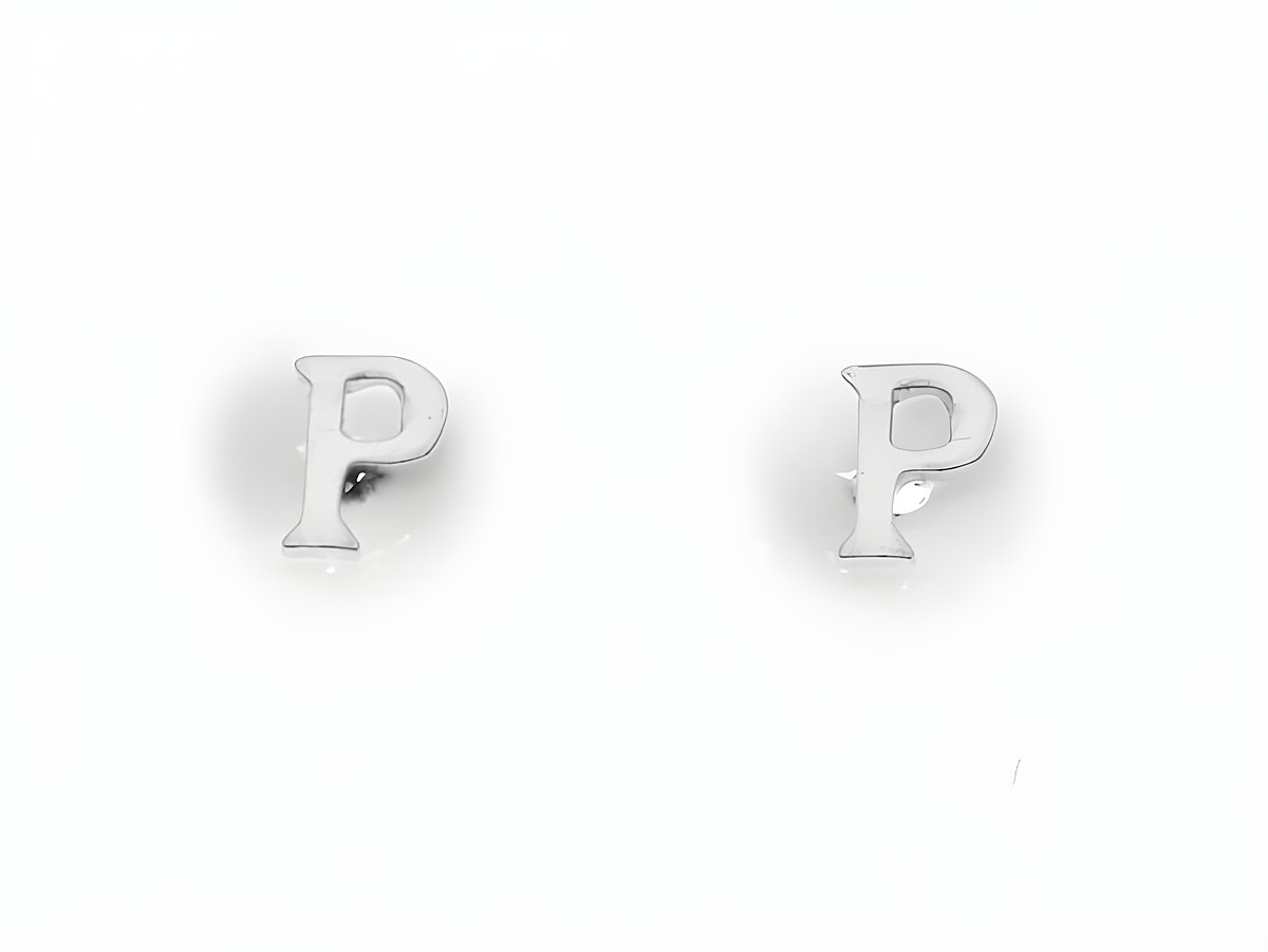 Ohrringe Ohrstecker Buchstabe P aus Silber 925 mit Initialien vom Hersteller Juwelier Harnisch, stilvoll und modern gestaltet, ideal für jeden Anlass.
