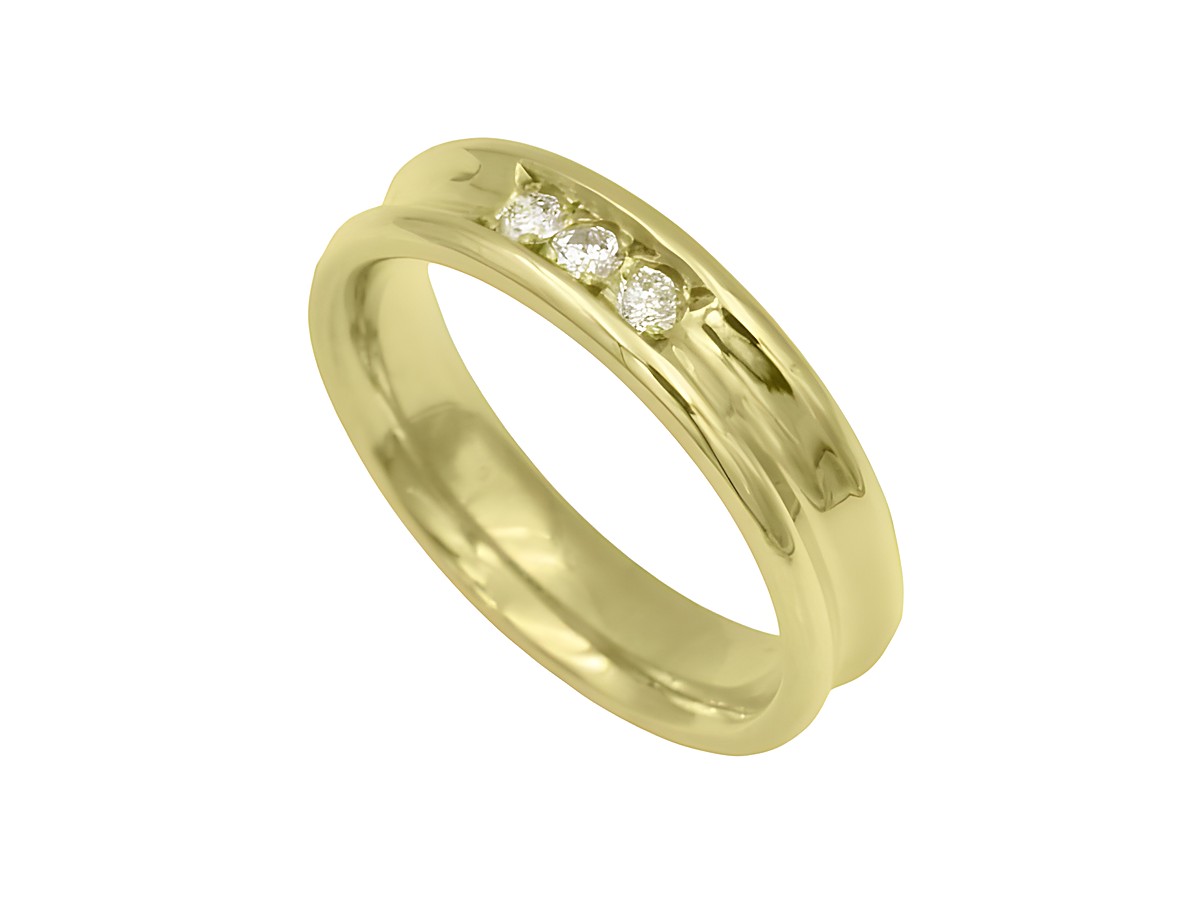 Gelbgold Ring edel aus Gelbgold 585 mit drei Diamanten 0,15 ct w-p2 in Größe 56 von Juwelier Harnisch, bis Größe 56/18.
