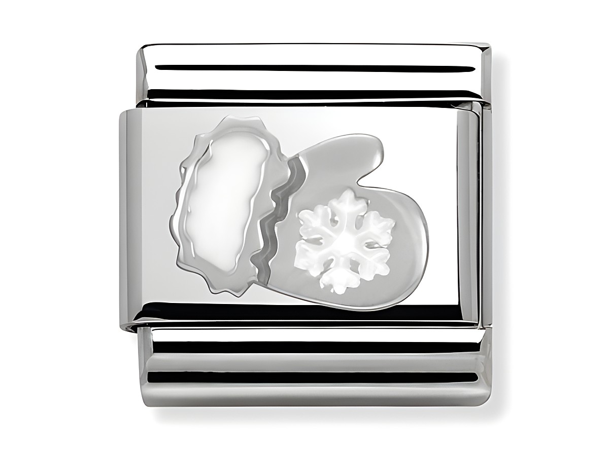 Ein eleganter Charm von Nomination SilverShine Classic zeigt einen Handschuh mit einer weißen Schneeflocke in Emaille auf einem silbernen Hintergrund, ideal für Winterliebhaber.