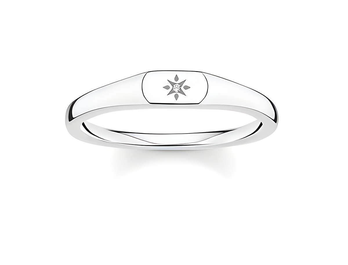 Silberner Ring von Thomas Sabo mit Zirkonia in klar, Größe 56, mit einem sternförmigen Motiv auf der Vorderseite, elegant und zeitlos im Design.