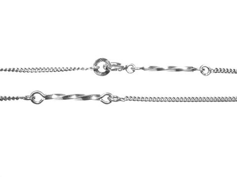 Lange Silberkette mit gedrehten Zwischenteilen, 80 cm lang, Hersteller Juwelier Harnisch, ideal für Colliers und eleganten Schmuck.