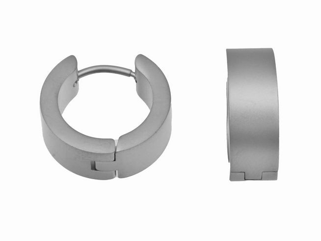 Edelstahl Creolen 1,6 cm mattiert von Juwelier Harnisch, elegantes Design mit runder Form, ideal für einen modernen Look, hochwertige Verarbeitung, zeitloses Schmuckstück für jeden Anlass.
