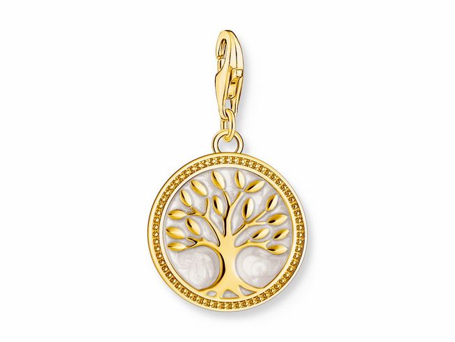 Charm-Anhänger von Thomas Sabo in Silber mit vergoldetem Lebensbaum-Design, umgeben von Kaltemail und einer funkelnden Randverzierung. Ideal für vielseitige Dekoration.