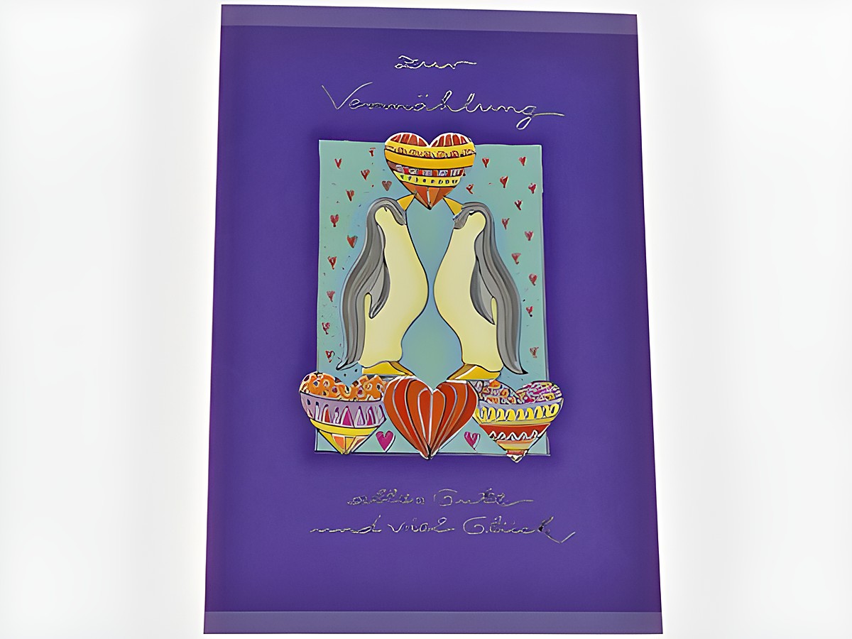 Hochzeitskarte mit zwei Pinguinen, die sich gegenüberstehen und von bunten Herzen umgeben sind. Die Karte hat einen lila Hintergrund und den Text zur Vermählung. Hersteller: Juwelier Harnisch.