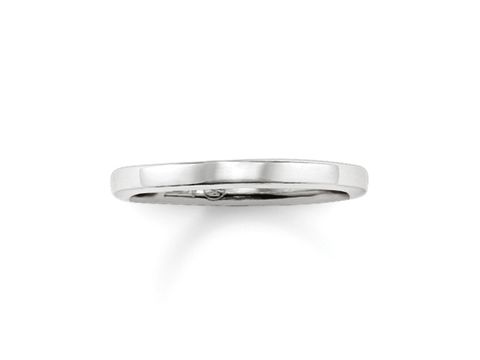 Silberner Ring von Thomas Sabo, Modell TR1979-001-12-56, Größe 56, zeigt eine schlichte, elegante Form und ist aus hochwertigem Sterling Silber gefertigt.