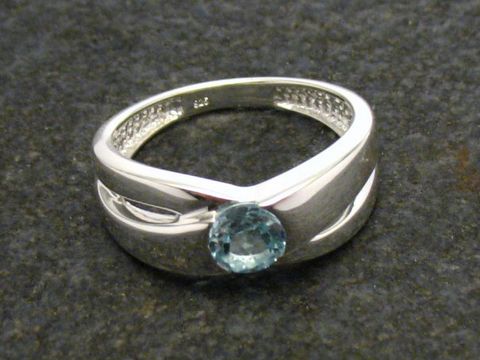 300124-0 Eleganter Ring aus 925 Sterling Silber in Gr. 58/18,5 mit Zirkonia, Hersteller Juwelier Harnisch, geschmackvolles Design, ideal für besondere Anlässe.