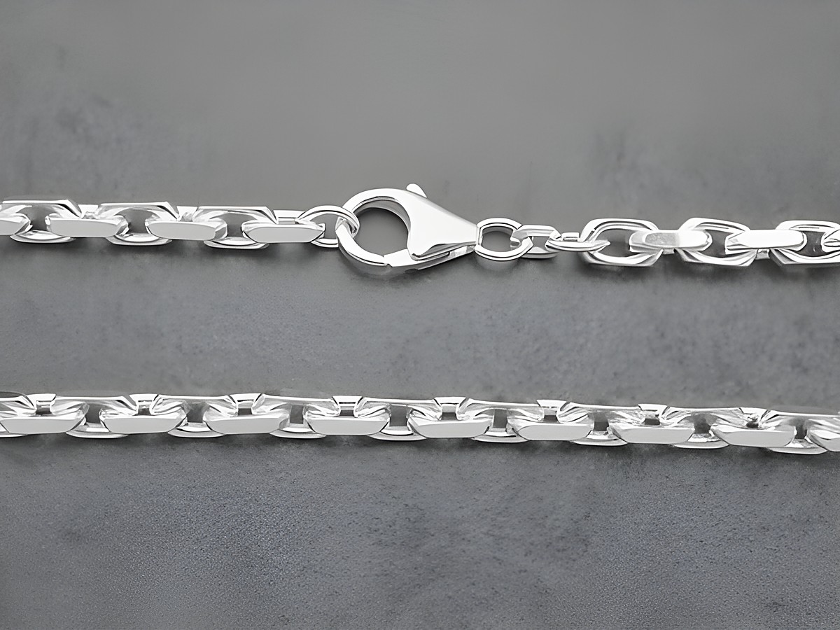 Kette aus Sterling Silber mit diamantierter Oberfläche, 50 cm lang, Ankerdesign, starke Gliedergröße 4,5 x 4,5 mm, Gewicht 40 g, hergestellt von Juwelier Harnisch.