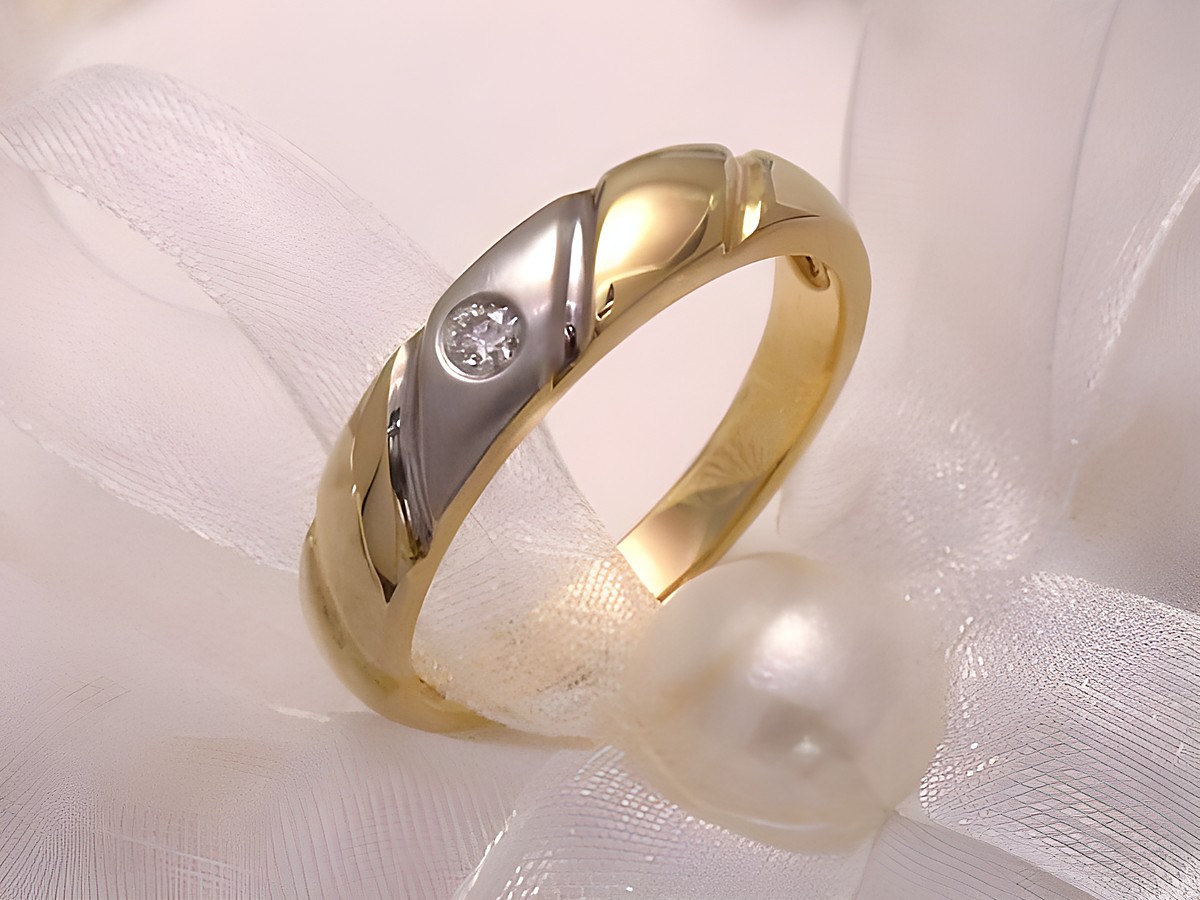 Trauring Ehering in Gold 585 mit einem brillanten Stein, design mit eleganter Welle, Hersteller Juwelier Harnisch, Größe 55,5/17,6 bis max. Größe 56/17,8.