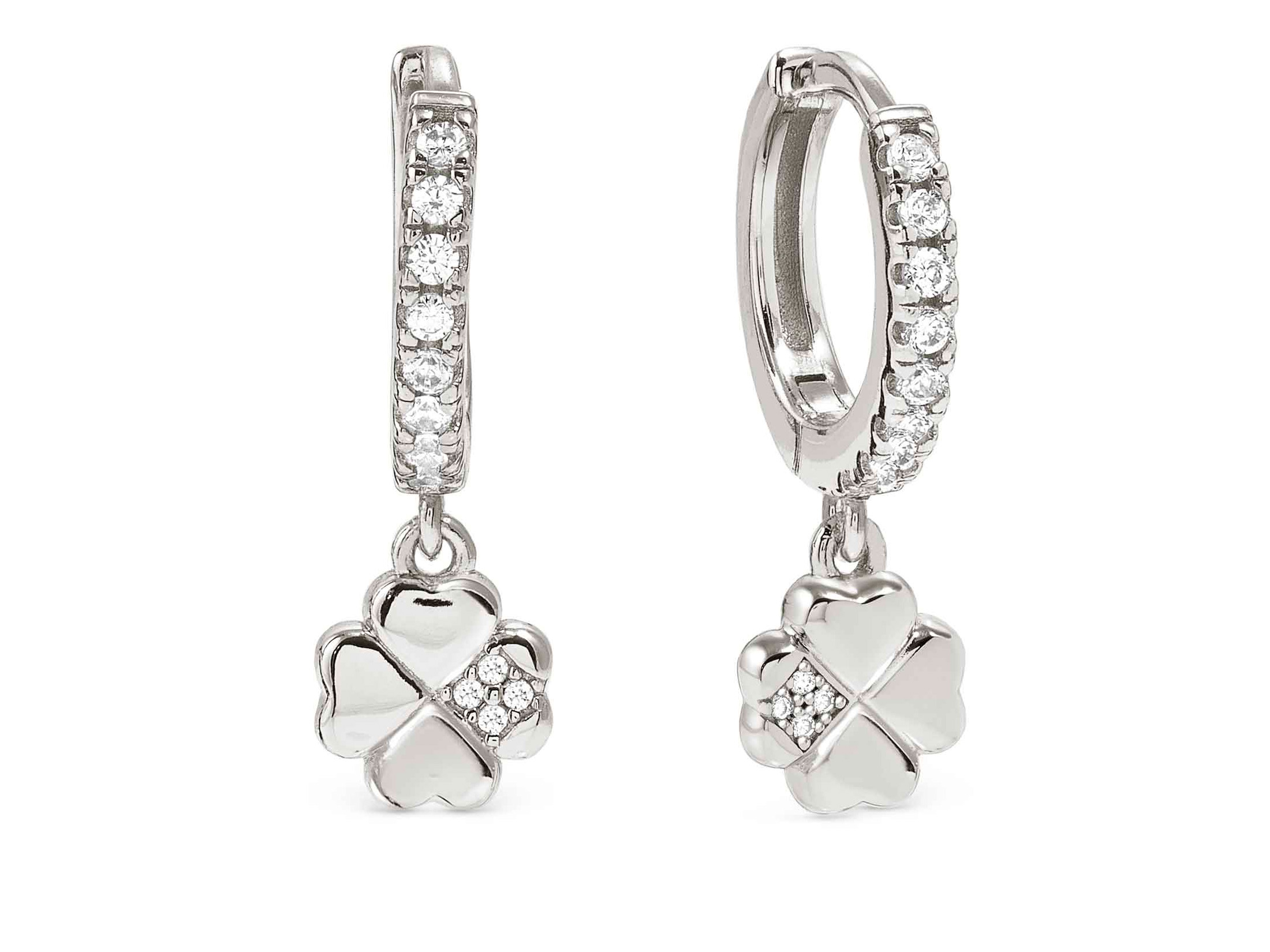 Sterling Silber Creolen von Pandora mit einem GlücksKleeblatt-Anhänger und funkelndem Zirkonia geschmückt, elegant und modern im Design, ideal für einen besonderen Anlass oder alltägliches Tragen.