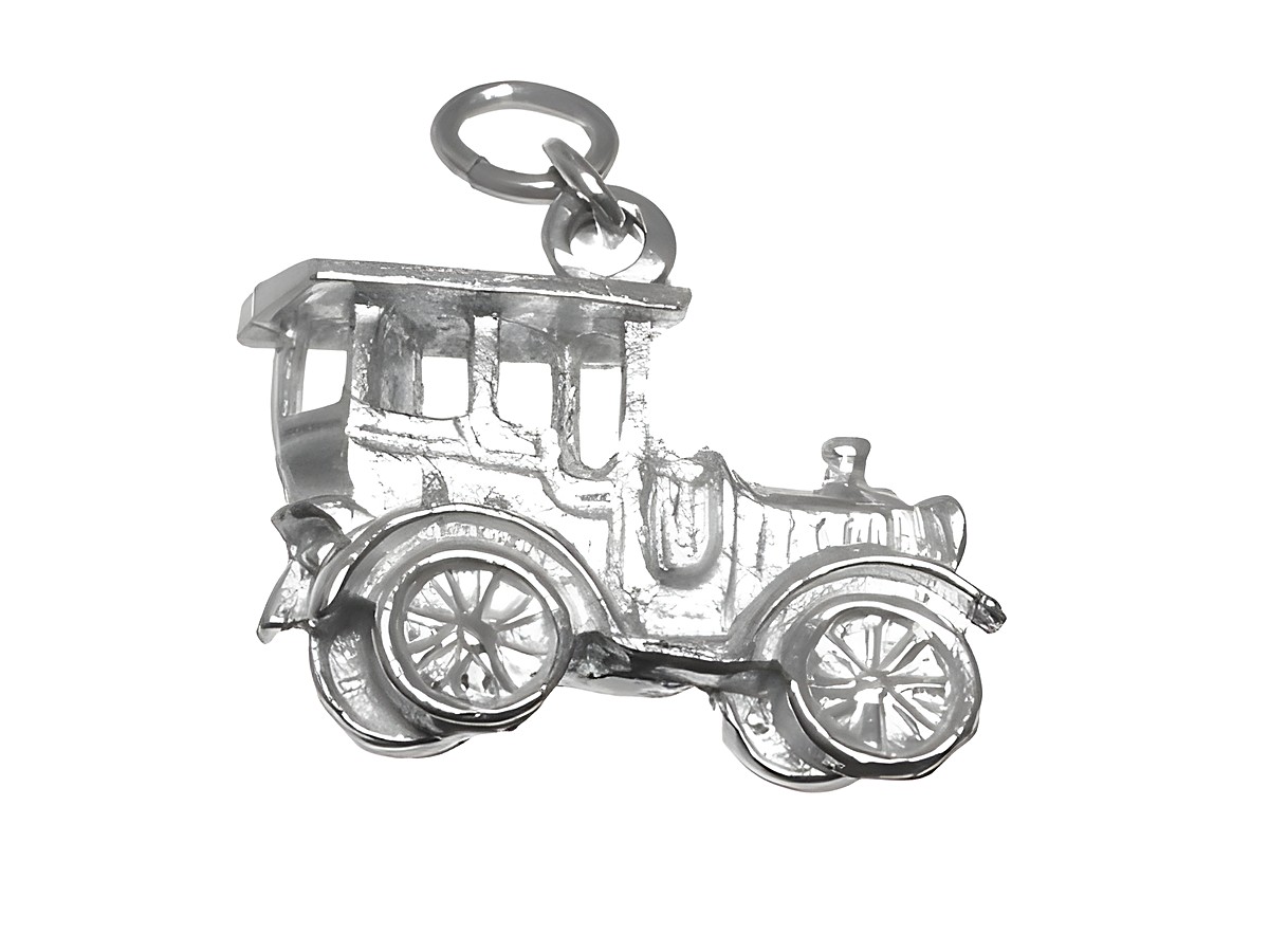 Sterling Silber Anhänger in Form eines Oldtimer Autos, gefertigt vom Juwelier Harnisch, detailreich gearbeitet und ideal für Fahrzeugliebhaber.