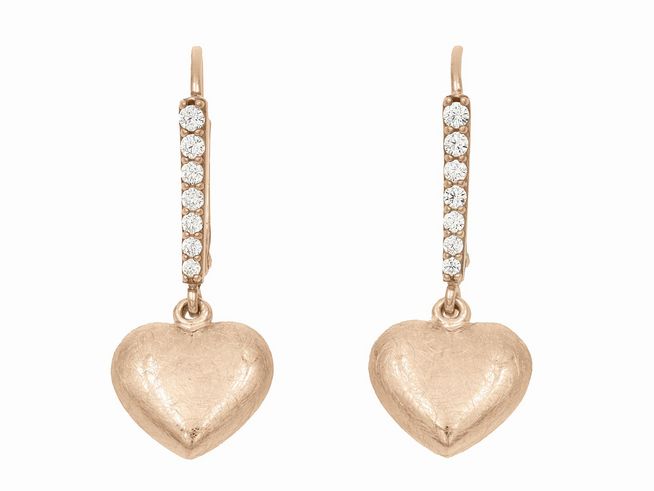 Ohrhänger in Herzform aus vergoldetem Roségold, eismattiert, mit Zirkonia in Weiß, Hersteller Juwelier Harnisch, elegantes Design für besondere Anlässe.