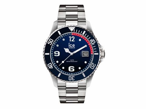 ICE steel Marine silver Large 015775 ist eine robuste Herrenuhr von Ice watch mit blauem Ziffernblatt, Metallarmband und Datumsanzeige, ideal für sportliche Aktivitäten und eleganten Stil.