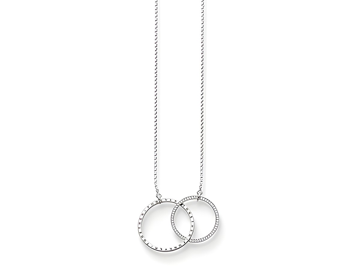 Die Thomas Sabo KE1490-051-14-L85v Kette zeigt zwei ineinandergreitende Ringe aus Silber, besetzt mit weißen Zirkonia, an einer feinen künstlerischen Kette in den Längen 80, 82,5 und 85 cm.