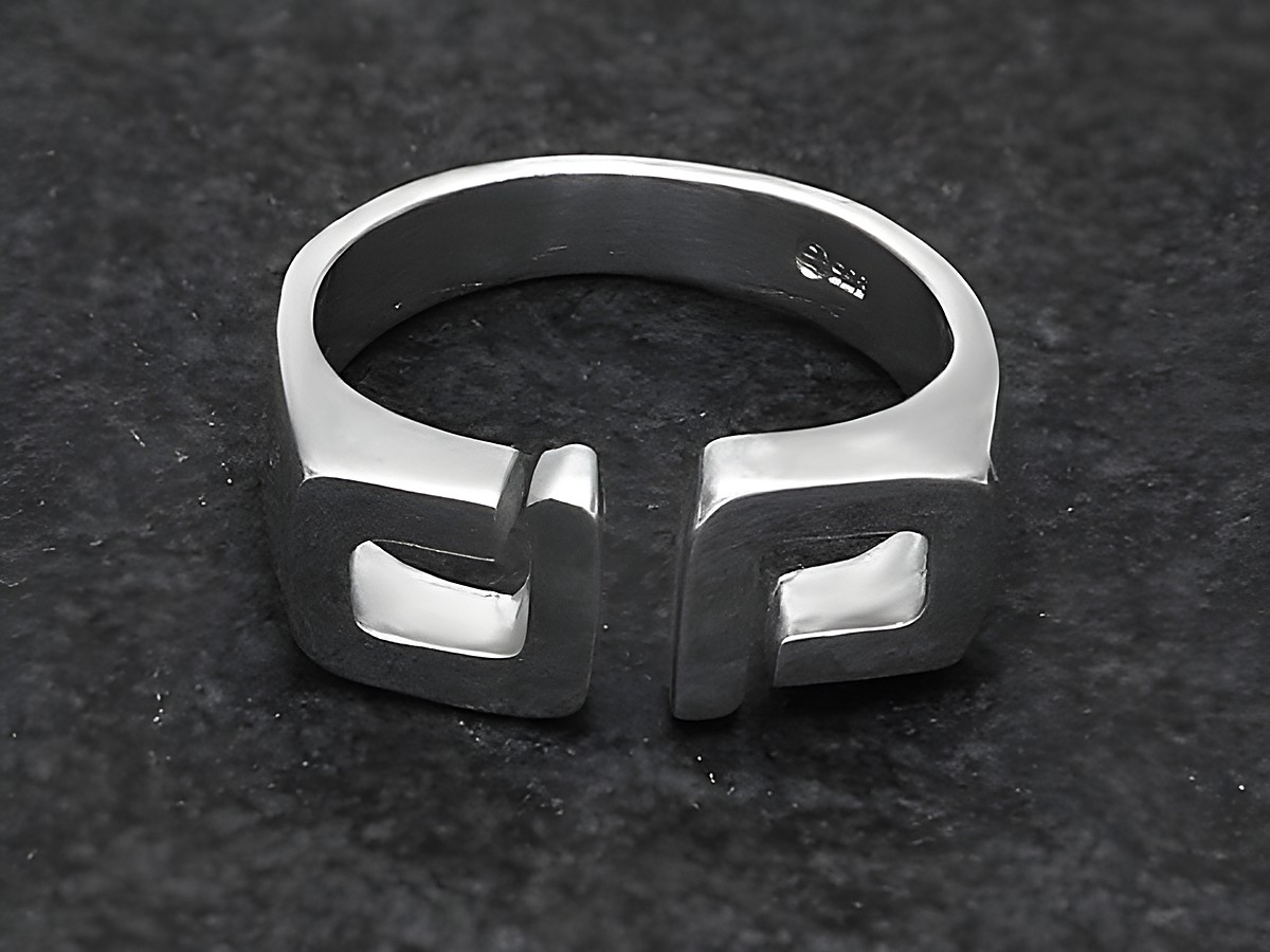 Silberring DESIGN Gr. wenig verstellbar, Hersteller Juwelier Harnisch, ohne Stein, mit modernem, minimalistischen Design und offenen Enden für einen lässigen Look.