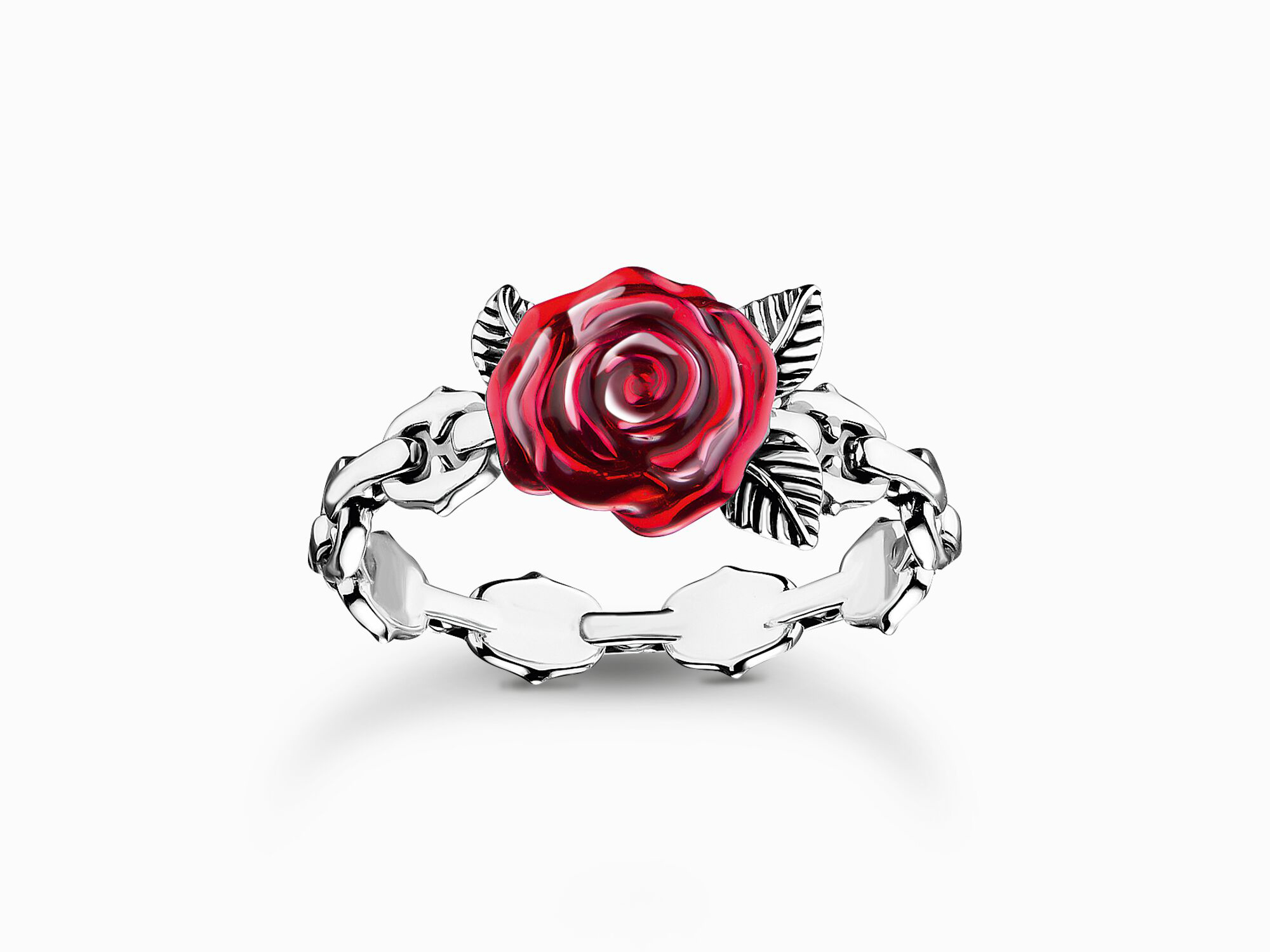 Der Thomas Sabo TR2482-664-10-48 Rose True Romance Ring in rot und silberner Emaille zeigt eine filigrane Rose auf einem Kettenband, Größe 48, ideal für elegante Styles.