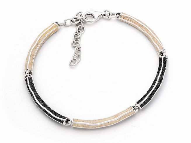Sterling Silber Armband von DUR, rhodiniert, kombiniert Strandsand und Lavasand, 20 cm lang, elegantes Design mit verschiedenen farbigen Elementen, ideal für stilvolle Akzente.