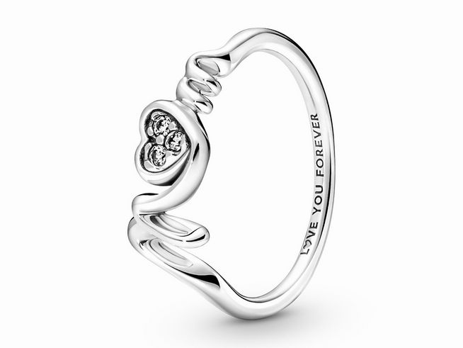 Sterling Silber Ring von Pandora in Größe 48 mit einem pavé Herz aus Zirkonia, Gravur "LOVE YOU FOREVER" auf der Innenseite, elegant und symbolisch für ewige Liebe.